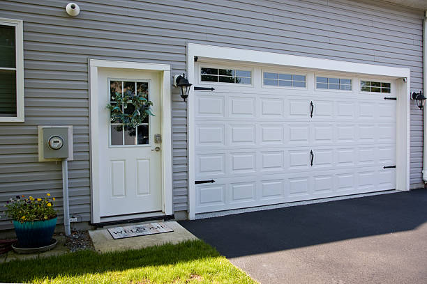24/7 Emergency Garage Door Panel Replacement experts in San Rafael, CA